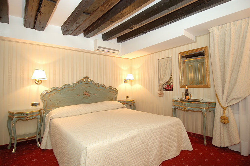 Ca' Della Loggia Bed & Breakfast Venice Ngoại thất bức ảnh
